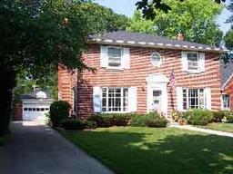 2339 Pasadena Blvd., Wauwatosa, WI 53226