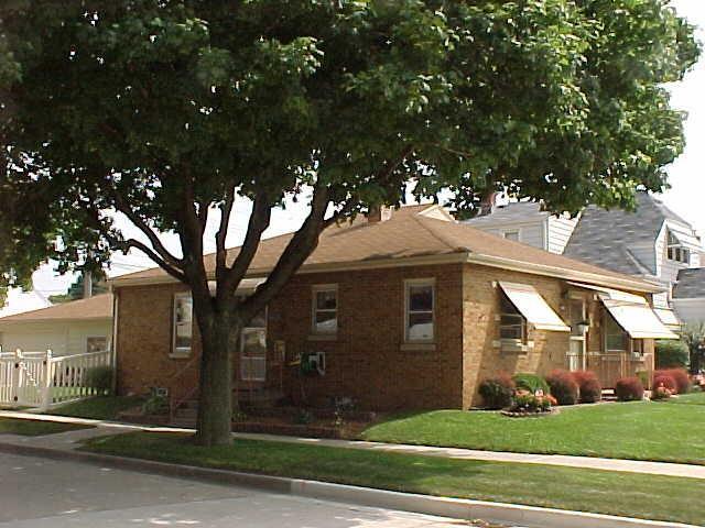 1532 W Howard Ave., Milwaukee, WI 53221