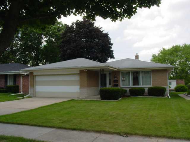 4225 N 92nd St., Wauwatosa, WI 53222