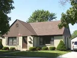 820 Coronada Dr, Racine, WI 53402