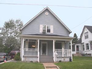 421 Fourth St., Hartford, WI 53027