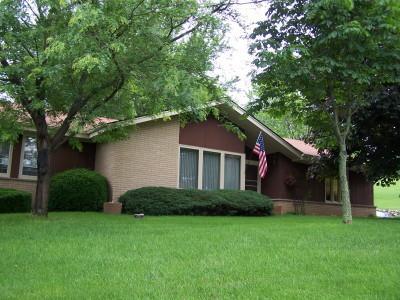 N1079 Woodridge Ln. #W279, Waukesha, WI 53188