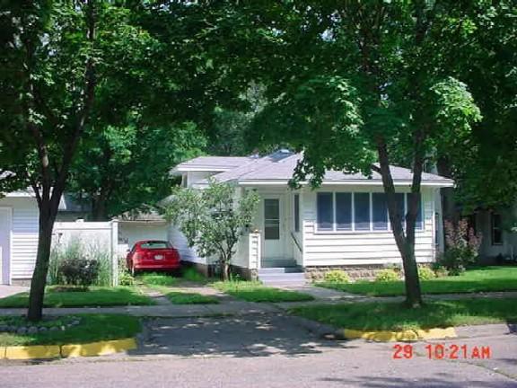 2111 Vine St., La Crosse, WI 54601
