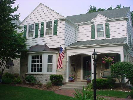 4782 N Woodburn St, Whitefish Bay, WI 53211