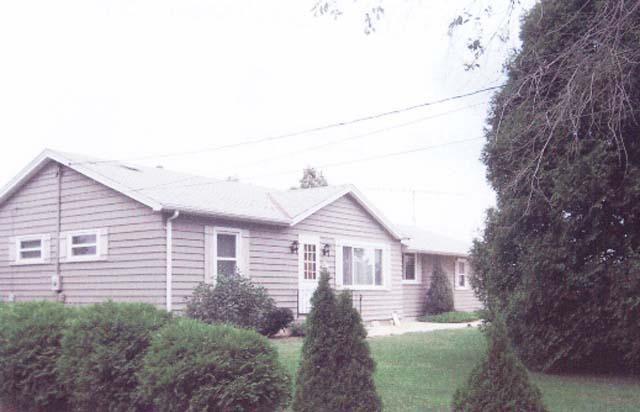 37784 W Division St., Oconomowoc, WI 53066