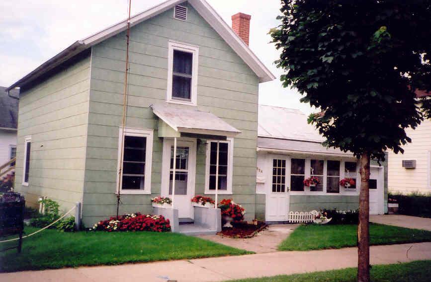 954 Farnam, La Crosse, WI 54601