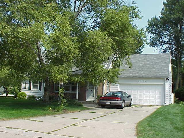 420 Carlton Dr., Racine, WI 53402
