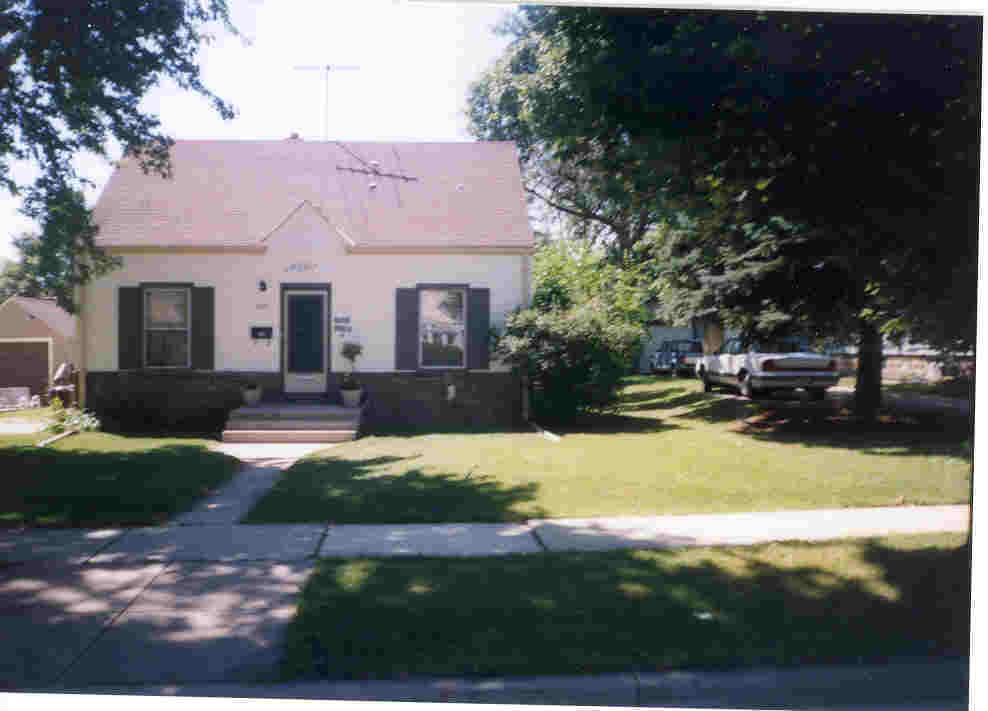 4381 S Pine Ave., Milwaukee, WI 53207