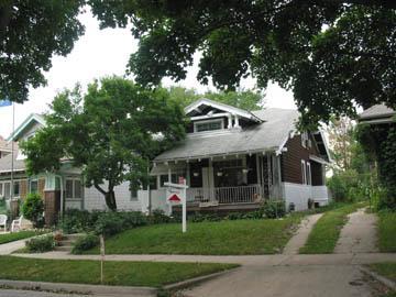 1321 N 45th St., Milwaukee, WI 53208