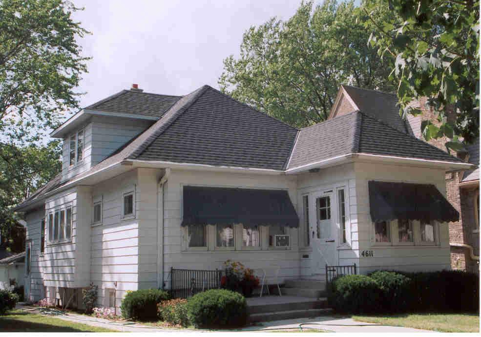 4611 N Newhall, Whitefish Bay, WI 53211