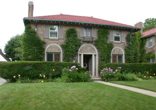 4433 N Farwell Ave., Shorewood, WI 53211