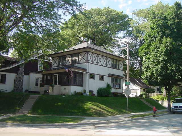 2728 E Oklahoma, Milwaukee, WI 53207