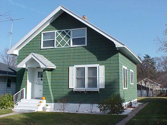 1407 S 19th St, La Crosse, WI 54601