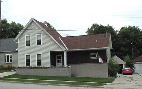 504 First St, Hartford, WI 53027