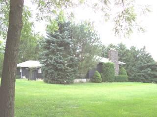 N2846 Balsdon Dr, Geneva, WI 53147