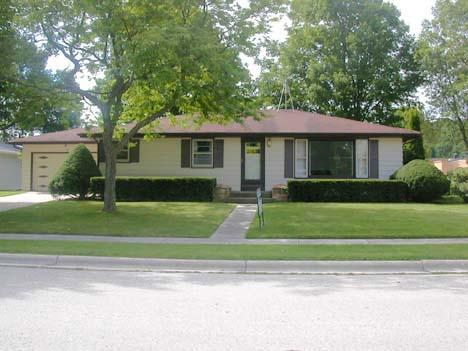 611 Chaplin Ct., Plymouth, WI 53073