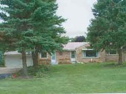 5217 S Allenwood Ln., Hales Corners, WI 53130