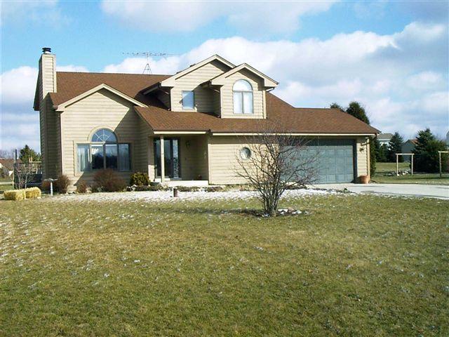 6030 Honeysuckle Ln., Hartford, WI 53027