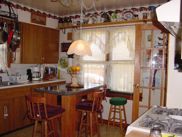 3656 S 16th St, Milwaukee, WI 53221