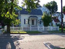 305 S Division St., Port Washington, WI 53074