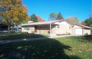 1328 N 118th St., Wauwatosa, WI 53226
