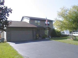 9040 32nd  Ave., Kenosha, WI 53142