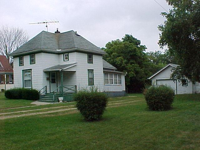 1236 Racine, Delavan, WI 53115