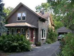 659 E Juneau Ave., Oconomowoc, WI 53066