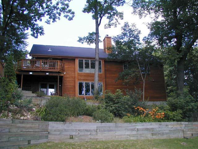 N9145 Oakwood Ln., East Troy, WI 53149