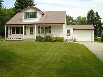 202 E Whitefish Rd, Port Washington, WI 53074