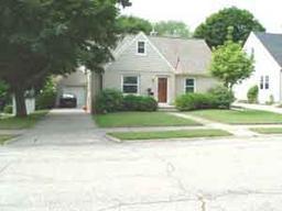 90 Columbia Ave., Waukesha, WI 53186