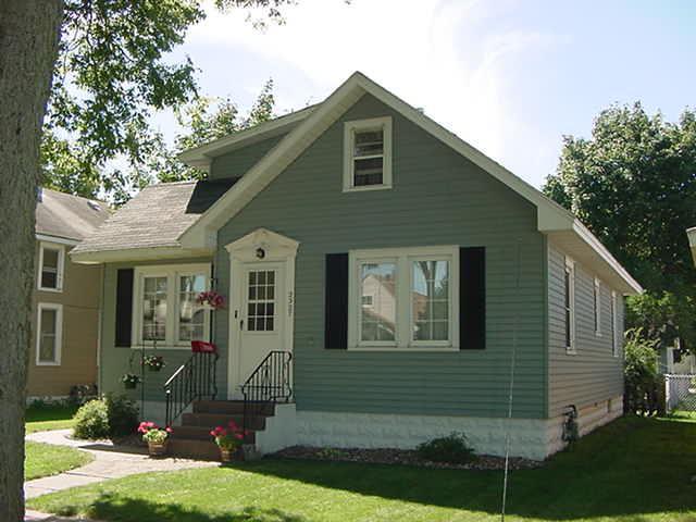 2327 Prospect, La Crosse, WI 54603