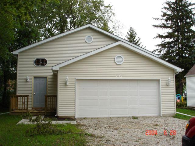 206 Larch St., Silver Lake, WI 53170
