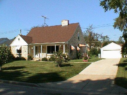 4824 W Kinnickinnic River Pkwy., Milwaukee, WI 53219