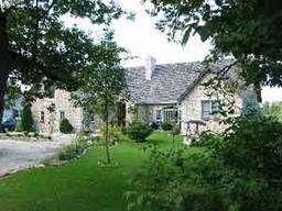 2788 O'leary Ln, East Troy, WI 53120