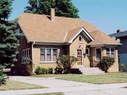 1534 W Cudahy Ave., Milwaukee, WI 53221