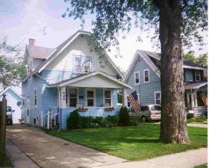 420 W Newhall Ave, Waukesha, WI 53186