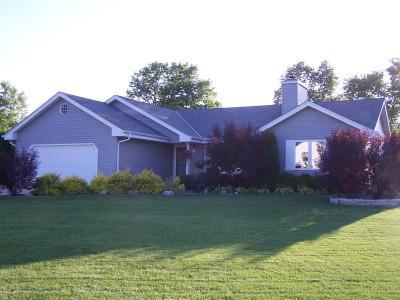 7146 Brunn Dr., Franklin, WI 53132