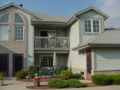 711 Quinlan Dr #G, Pewaukee, WI 53072