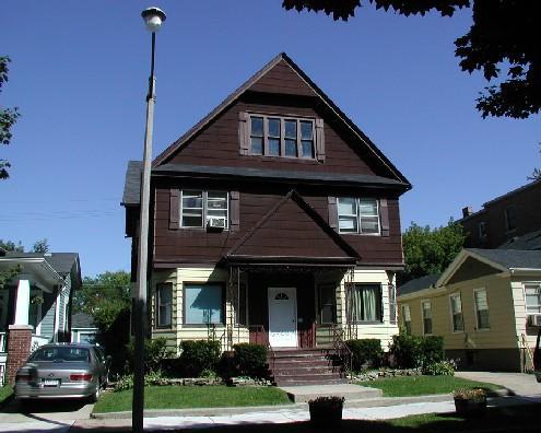 909 College Ave, Racine, WI 53403