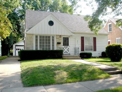 7705 Livingston Ave, Wauwatosa, WI 53213