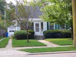 127 W Henry Clay St., Whitefish Bay, WI 53217