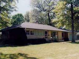 2385 W Marne Ave., Glendale, WI 53209