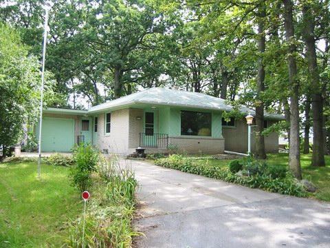 4416 S 80th St., Greenfield, WI 53220