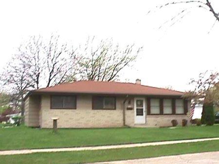 5590 Oakwood Ct., Greendale, WI 53129