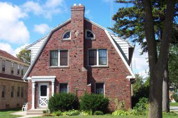 4053 N Barlett, Shorewood, WI 53211