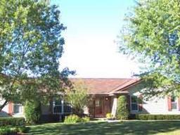15982 W Hedge Way, Germantown, WI 53022