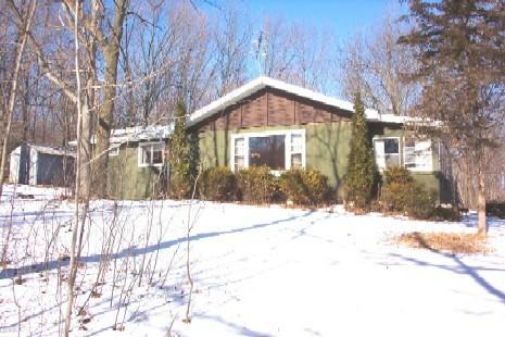 6770 Pond Ln., Plymouth, WI 53073