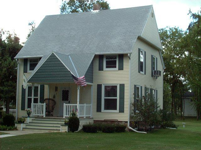 122 Grace St., Sharon, WI 53585