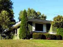 1908 Sunkist Ave., Waukesha, WI 53188